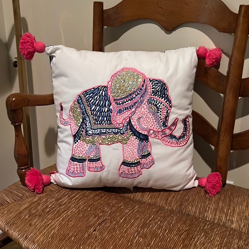 NWOT Lilly Pulitzer Pillow  Embroidered Animal Elephant White Pink Blue pom